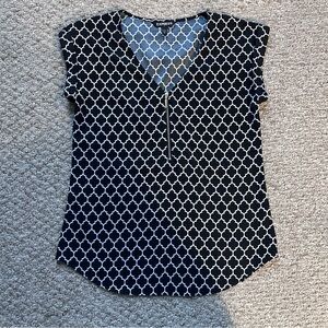 Express Geometric Black and White Blouse